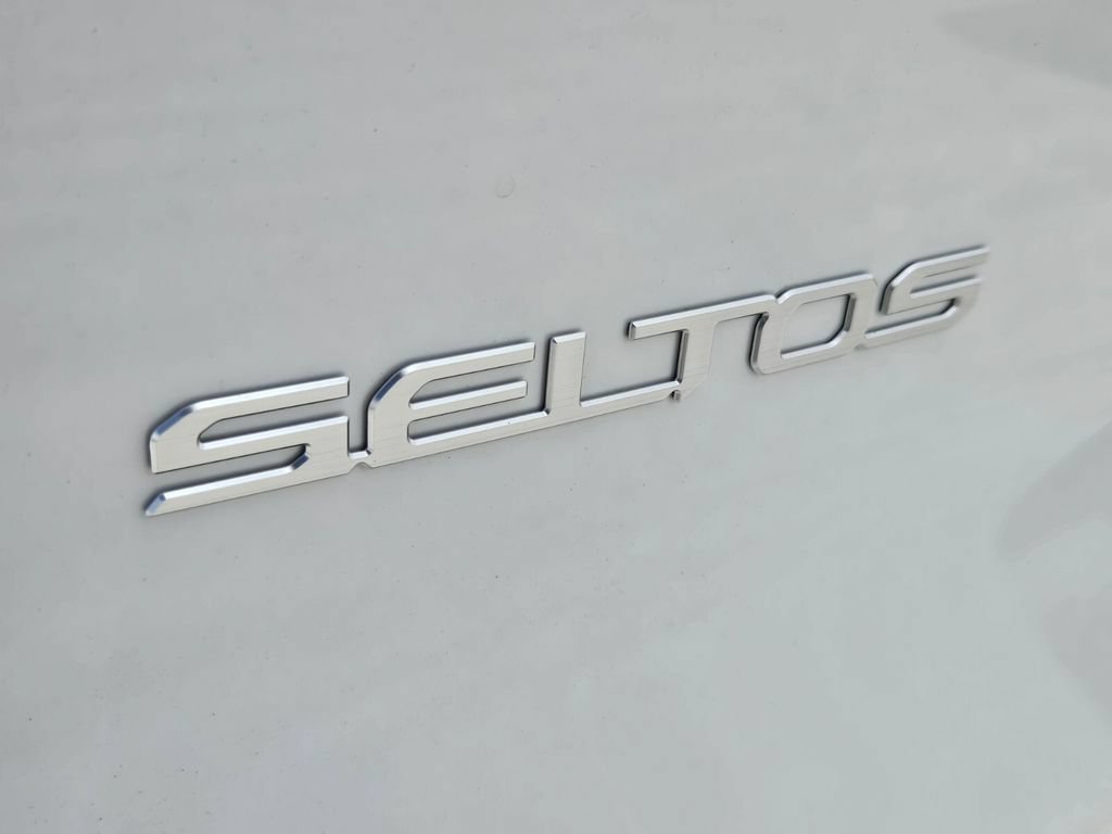 New 2027 Kia Seltos LX FWD image 5
