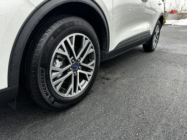 Certified 2022 Ford Escape SEL image 12