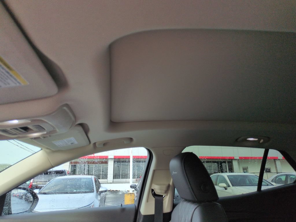 Used 2023 Buick Envision Avenir FWD image 21
