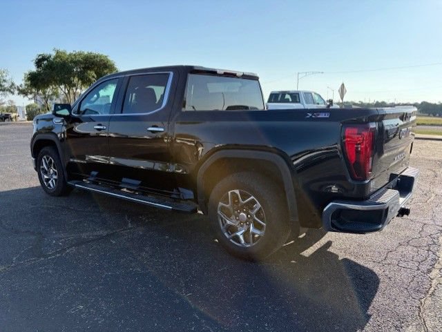 Used 2025 GMC Sierra 1500 SLT AWD/4WD image 3