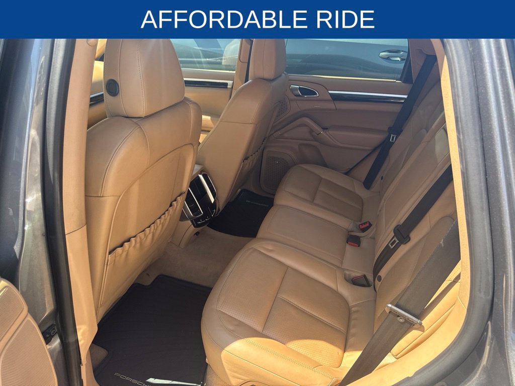 Used 2013 Porsche Cayenne Diesel AWD/4WD image 5
