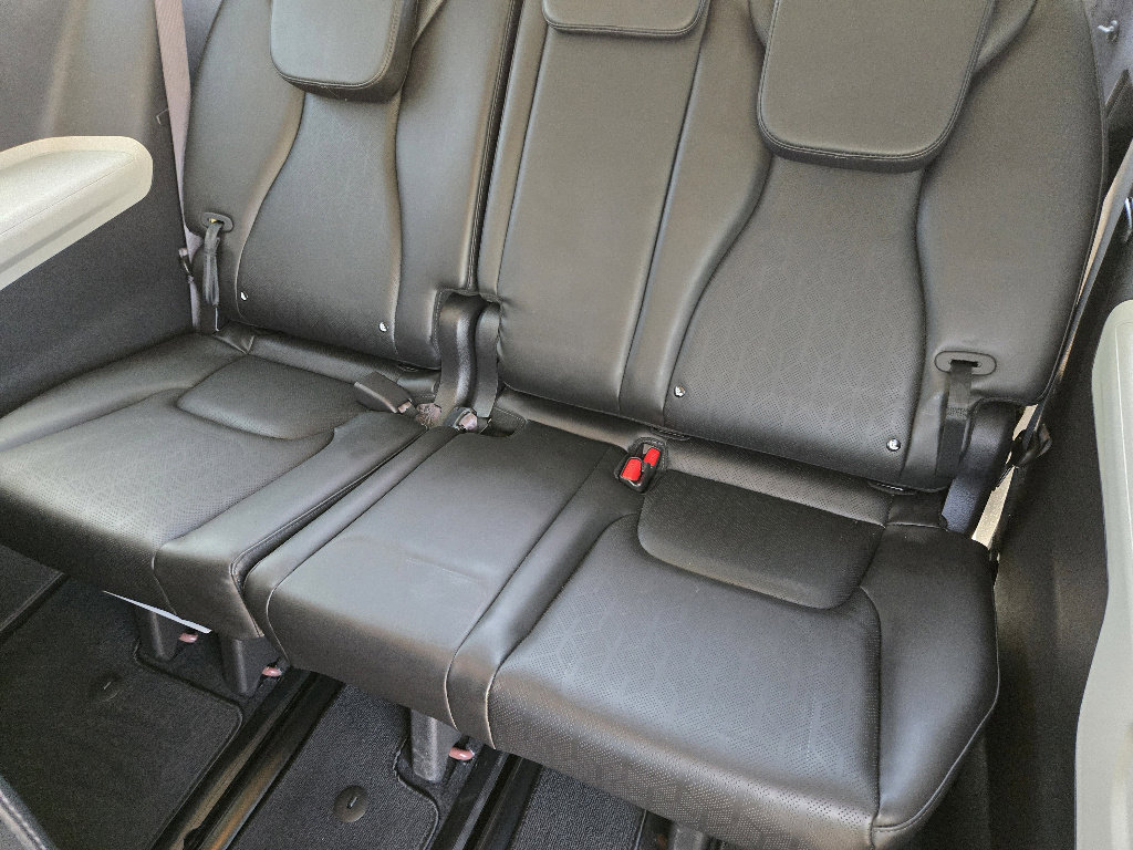 Certified 2022 Kia Carnival SX image 30