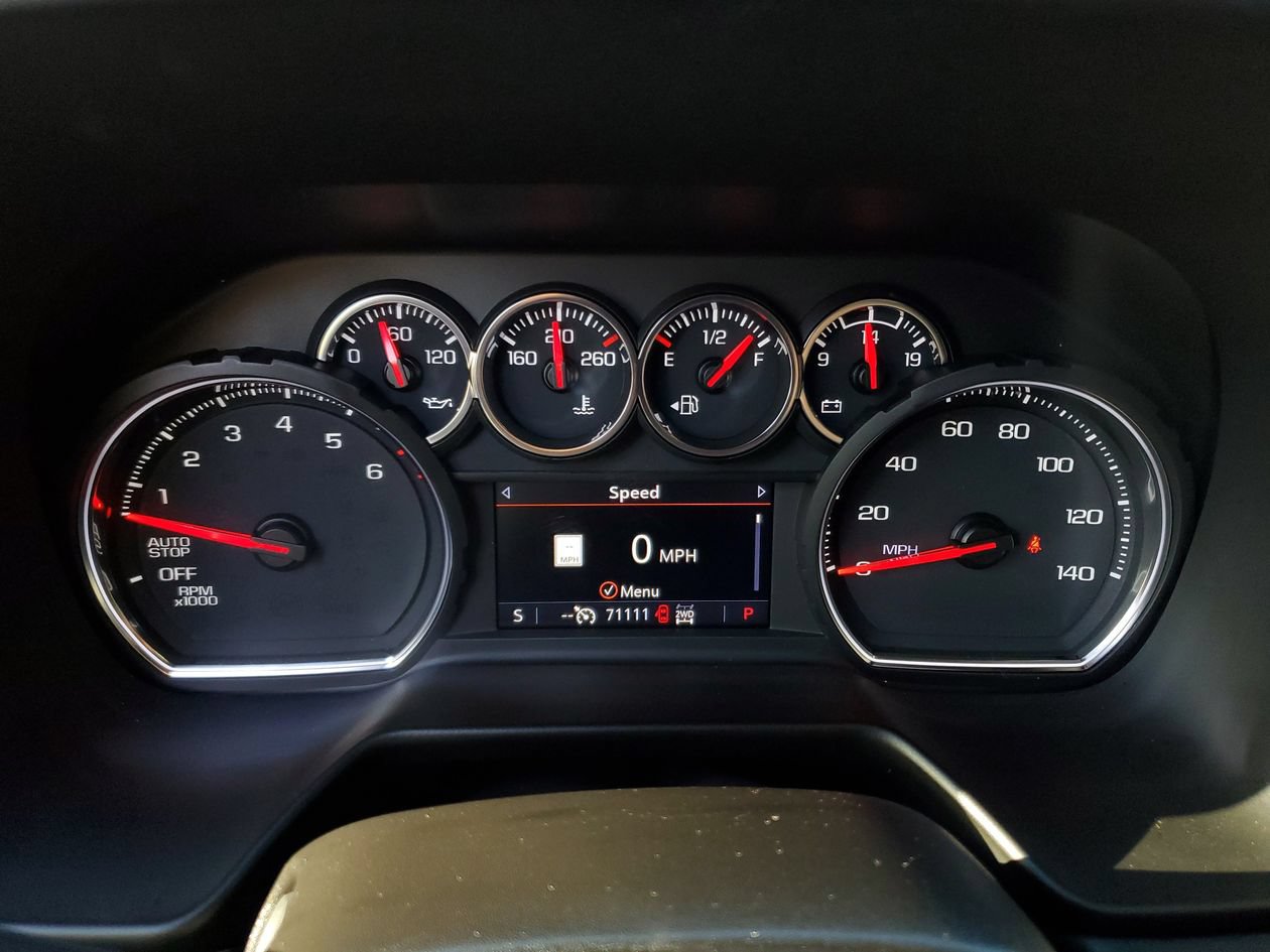 Used 2021 Chevrolet Tahoe Z71 w/ Luxury Package AWD/4WD image 28