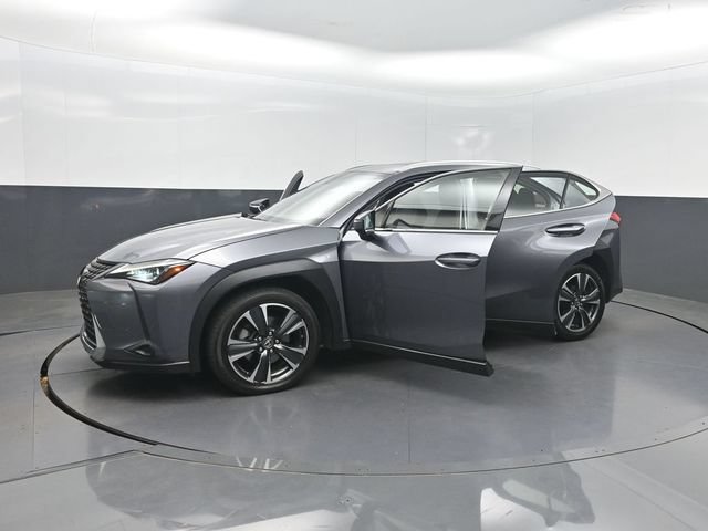 Used 2019 Lexus UX 200 w/ Premium Package FWD image 39
