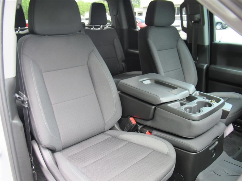 Used 2024 Chevrolet Silverado 1500 Custom w/ Dark Appearance Package RWD image 8