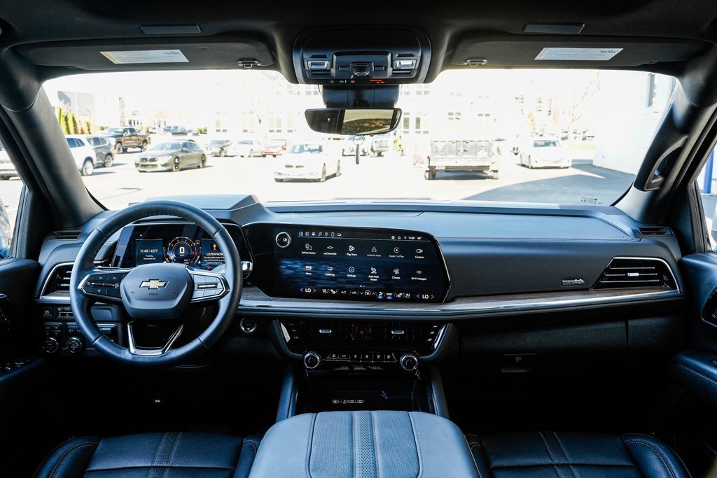 Used 2025 Chevrolet Tahoe High Country image 13