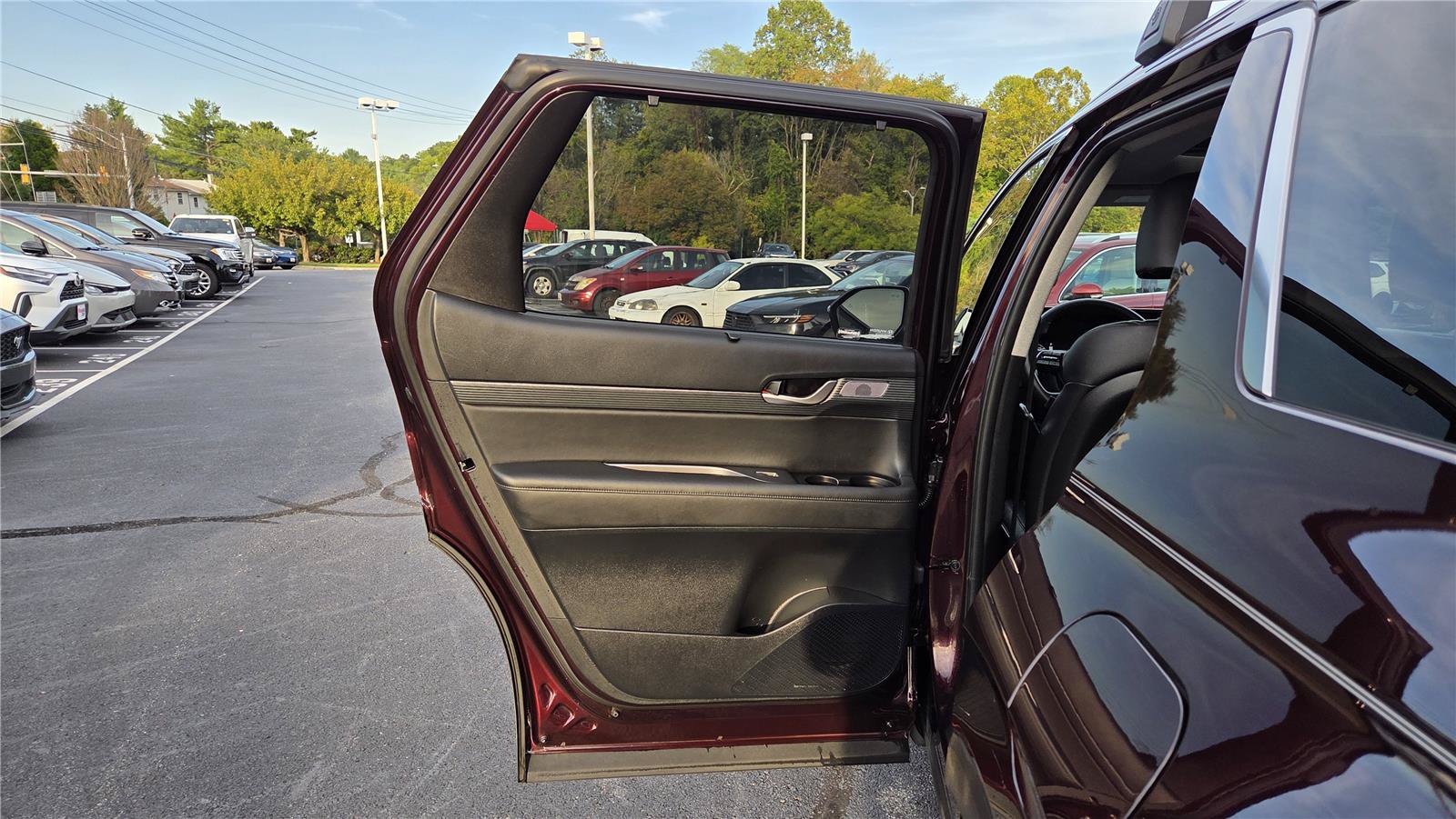 Used 2023 Hyundai Palisade Limited AWD/4WD image 28