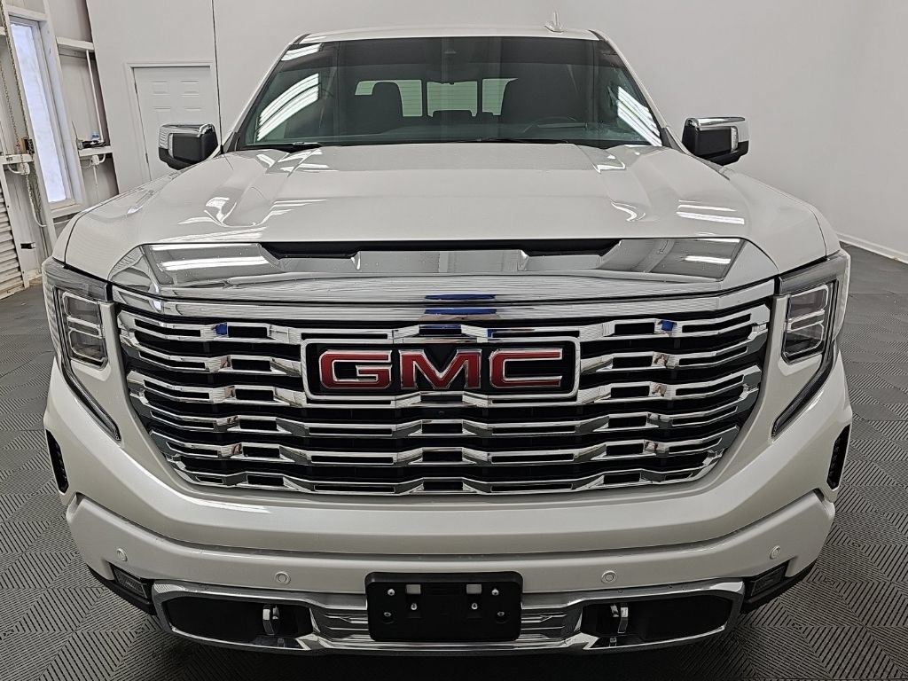 Certified 2024 GMC Sierra 1500 Denali w/ Technology Package AWD/4WD image 4