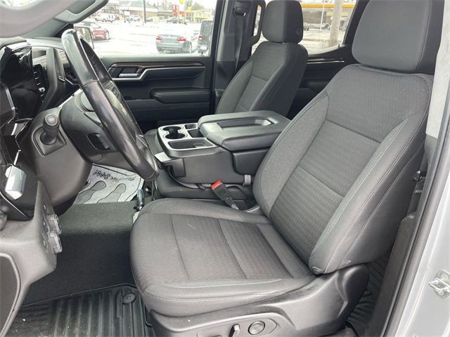 Used 2022 Chevrolet Silverado 1500 LT image 11