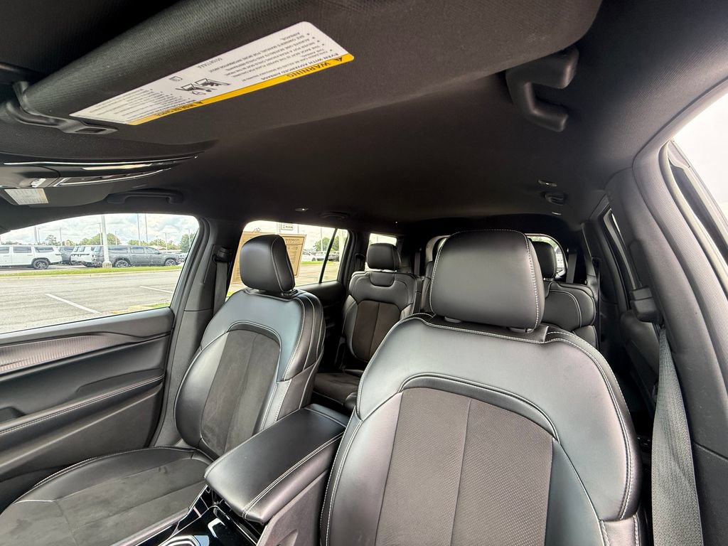 Used 2023 Jeep Grand Cherokee L Laredo AWD/4WD image 22