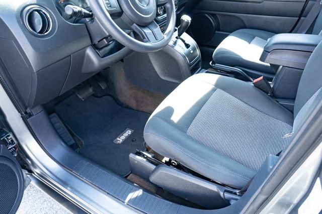 Used 2014 Jeep Compass Sport image 28