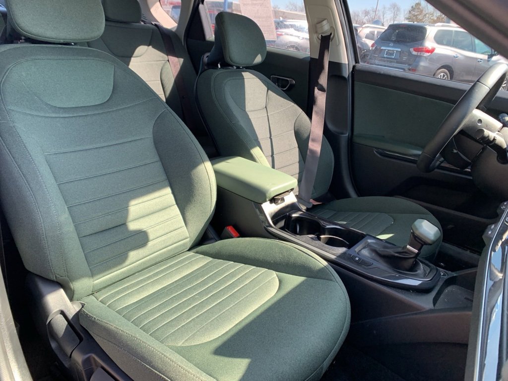 Used 2025 Kia K4 EX image 11