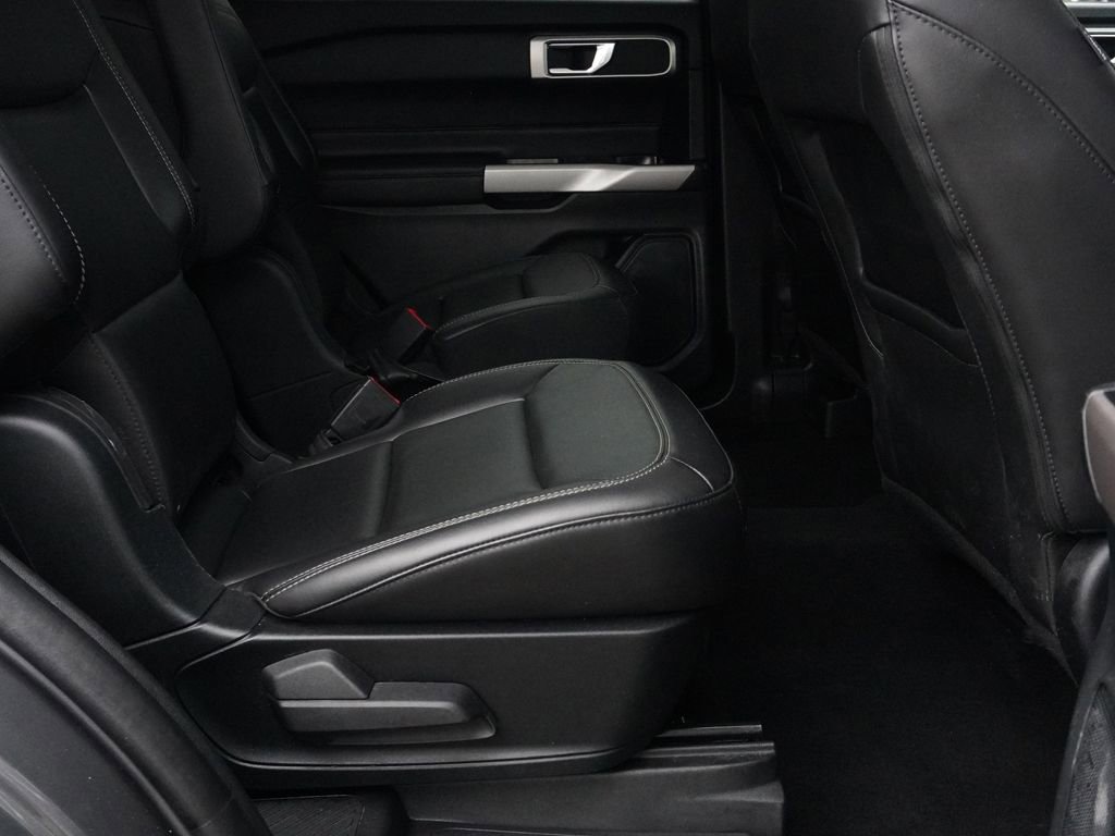 Used 2023 Ford Explorer XLT w/ Equipment Group 202A image 29