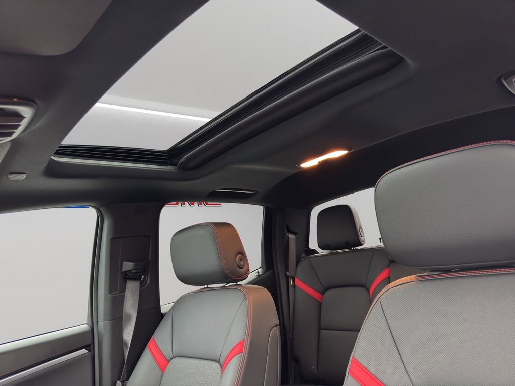 Certified 2025 Chevrolet Colorado Z71 w/ Technology Package image 18