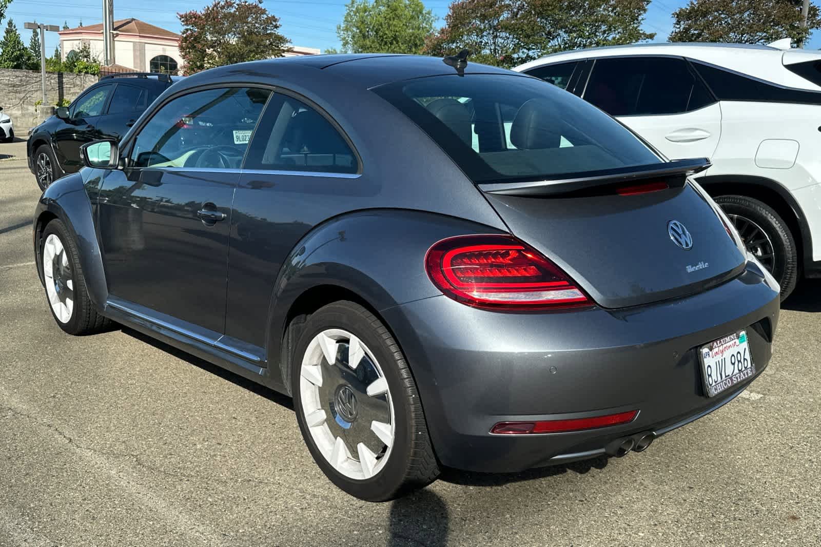 Used 2019 Volkswagen Beetle 2.0T Final Edition SEL FWD image 4