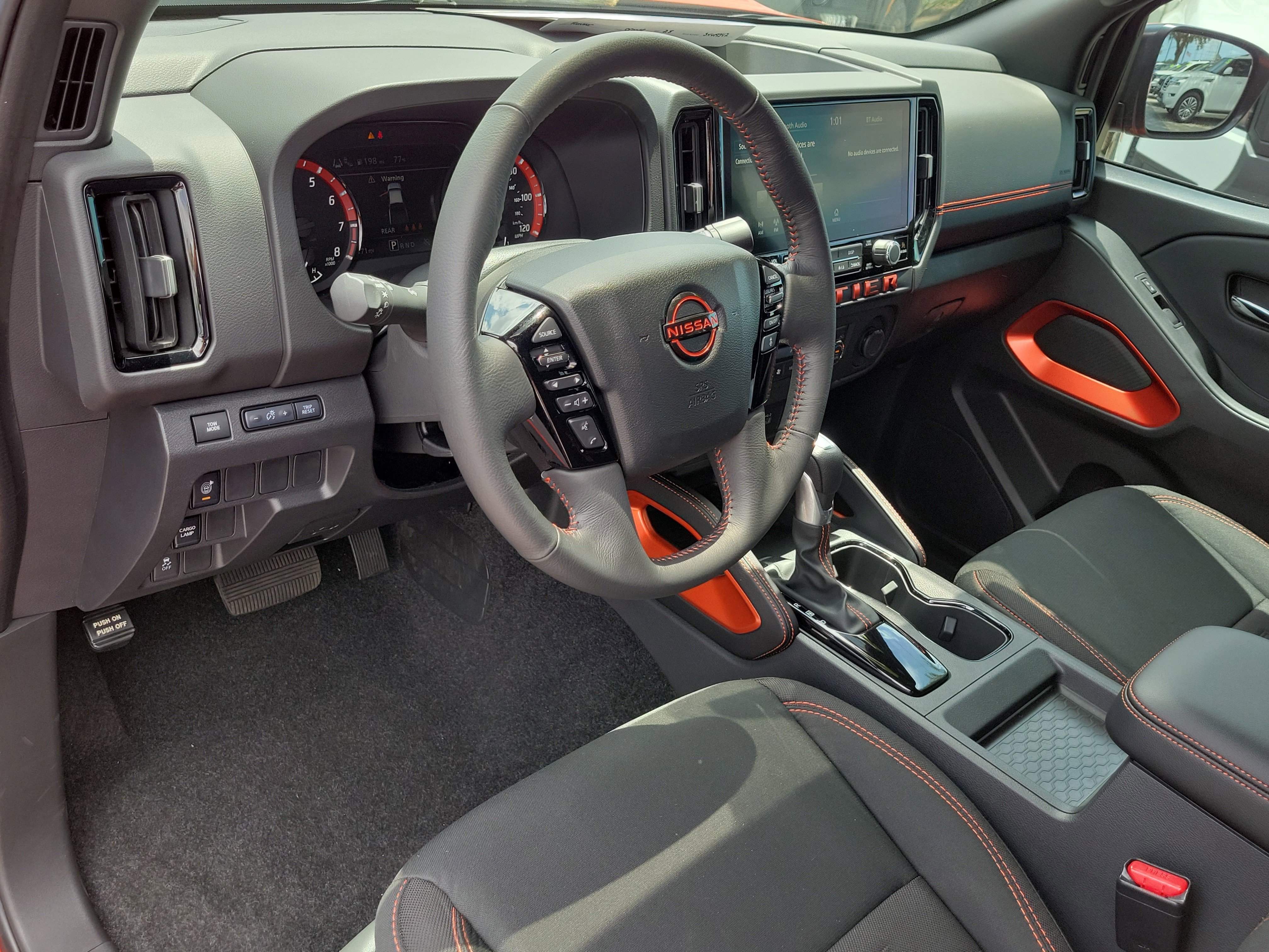 Certified 2025 Nissan Frontier Pro-X RWD image 19