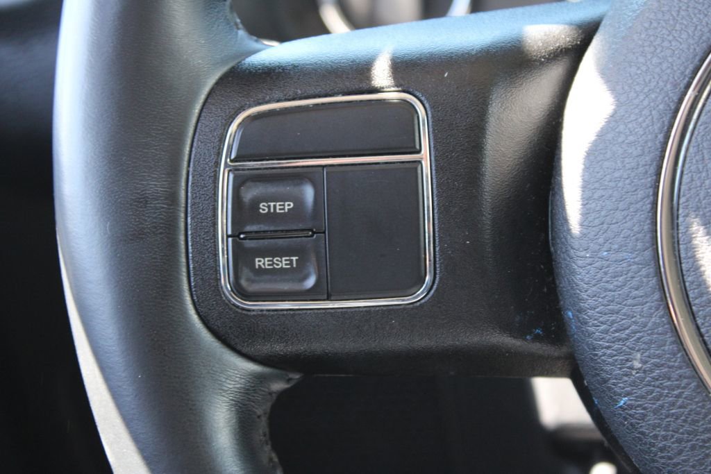 Used 2015 Jeep Wrangler Unlimited Sahara AWD/4WD image 23