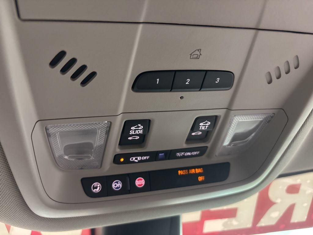 Used 2019 Buick Enclave Avenir w/ Avenir Technology Package FWD image 28