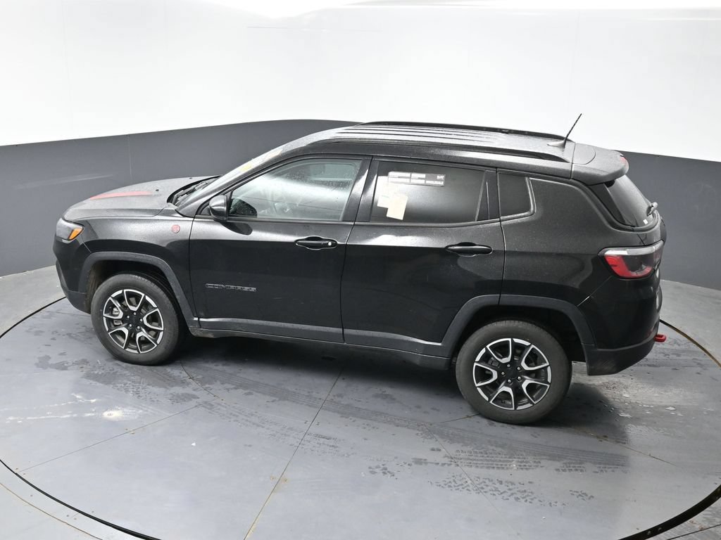 Used 2024 Jeep Compass Trailhawk AWD/4WD image 18