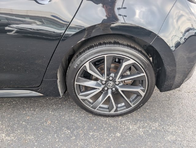 Used 2022 Toyota Corolla XSE FWD image 19