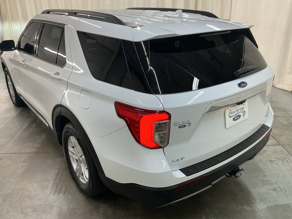 Used 2020 Ford Explorer XLT w/ Equipment Group 202A RWD image 7