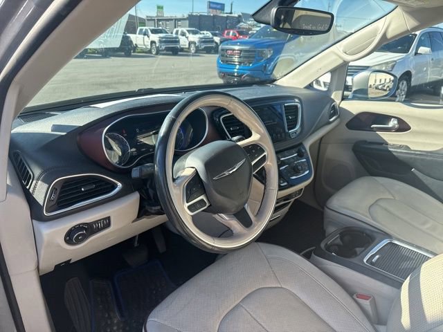 Used 2020 Chrysler Pacifica Limited image 11