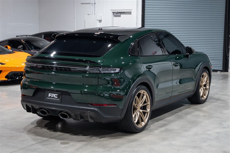 Used 2024 Porsche Cayenne Turbo GT AWD/4WD image 6