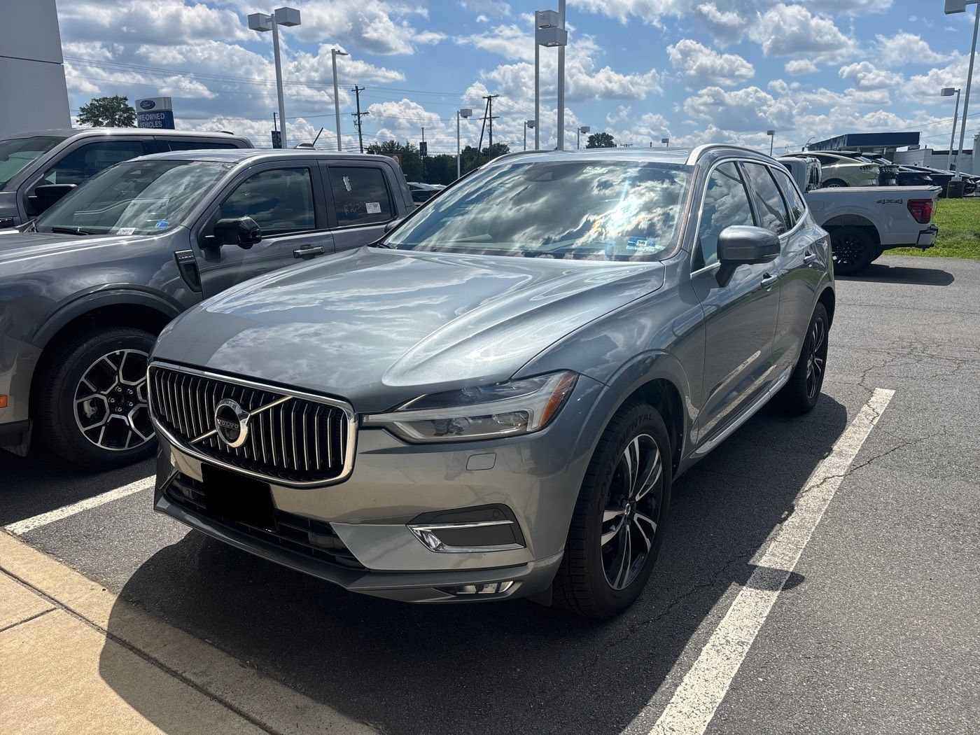 Used 2020 Volvo XC60 T5 Inscription w/ Protection Package Premier AWD/4WD image 1