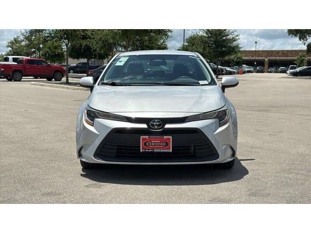 Used 2024 Toyota Corolla LE FWD image 2