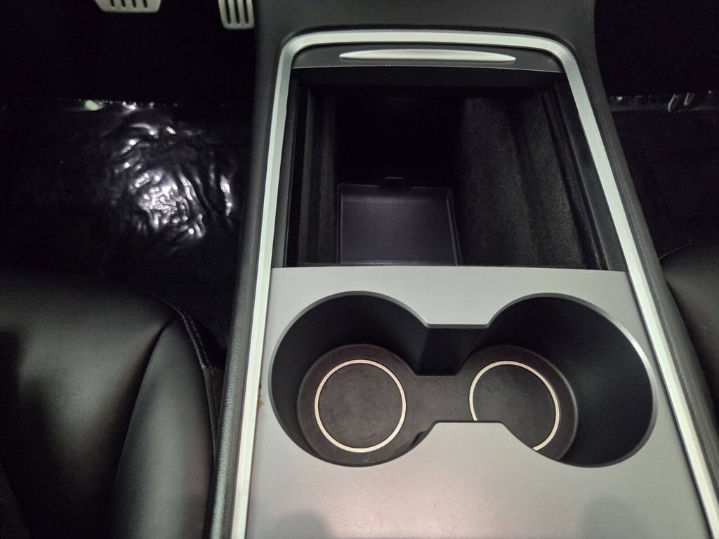Used 2024 Tesla Model Y Performance AWD/4WD image 15