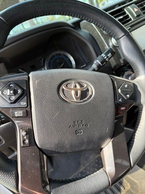 Used 2018 Toyota 4Runner TRD Off-Road Premium AWD/4WD image 12