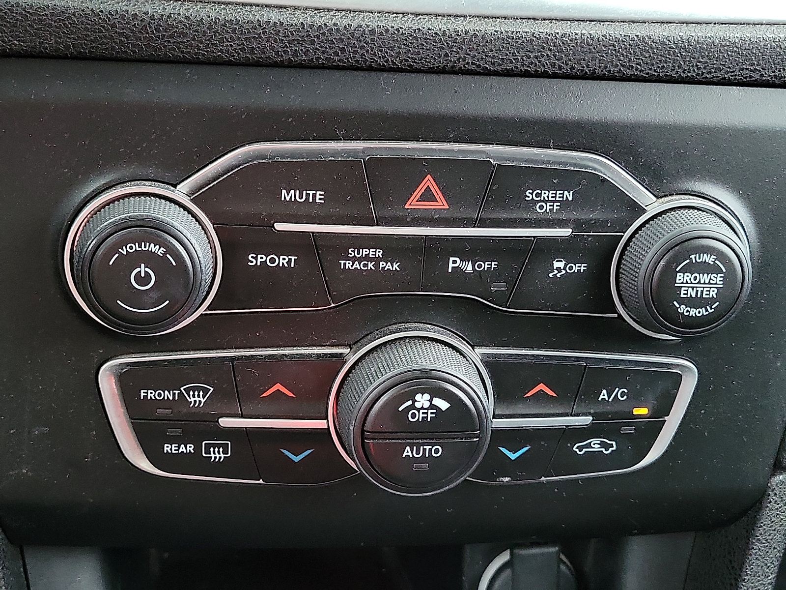 Used 2020 Dodge Charger GT RWD image 15
