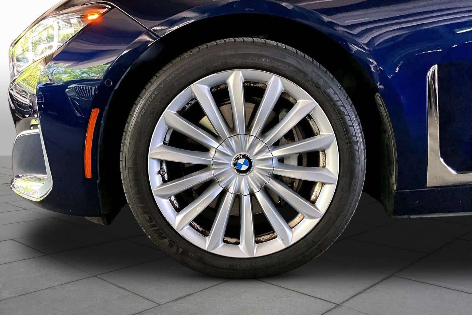 Used 2021 BMW 740i xDrive w/ Luxury Rear Seating Package AWD/4WD image 10