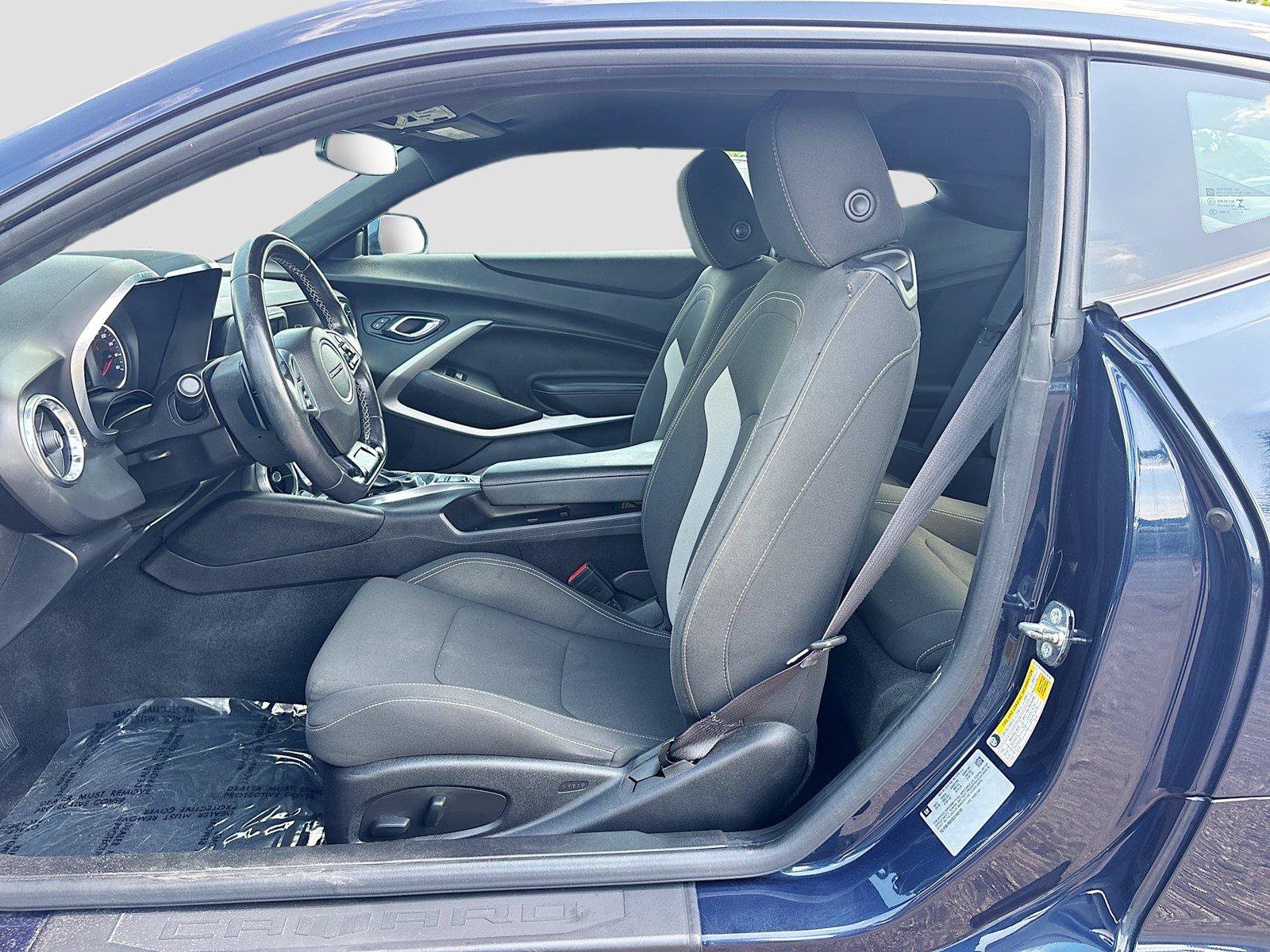 Used 2016 Chevrolet Camaro LT RWD image 19