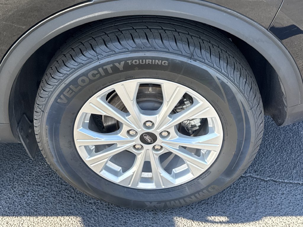 Used 2025 Ford Escape Active AWD/4WD image 19