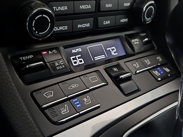 Used 2017 Porsche 911 Carrera image 17