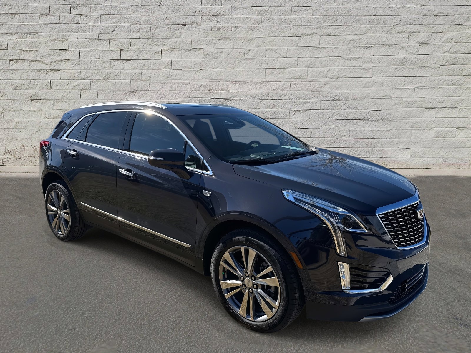 Certified 2025 Cadillac XT5 Premium Luxury image 7