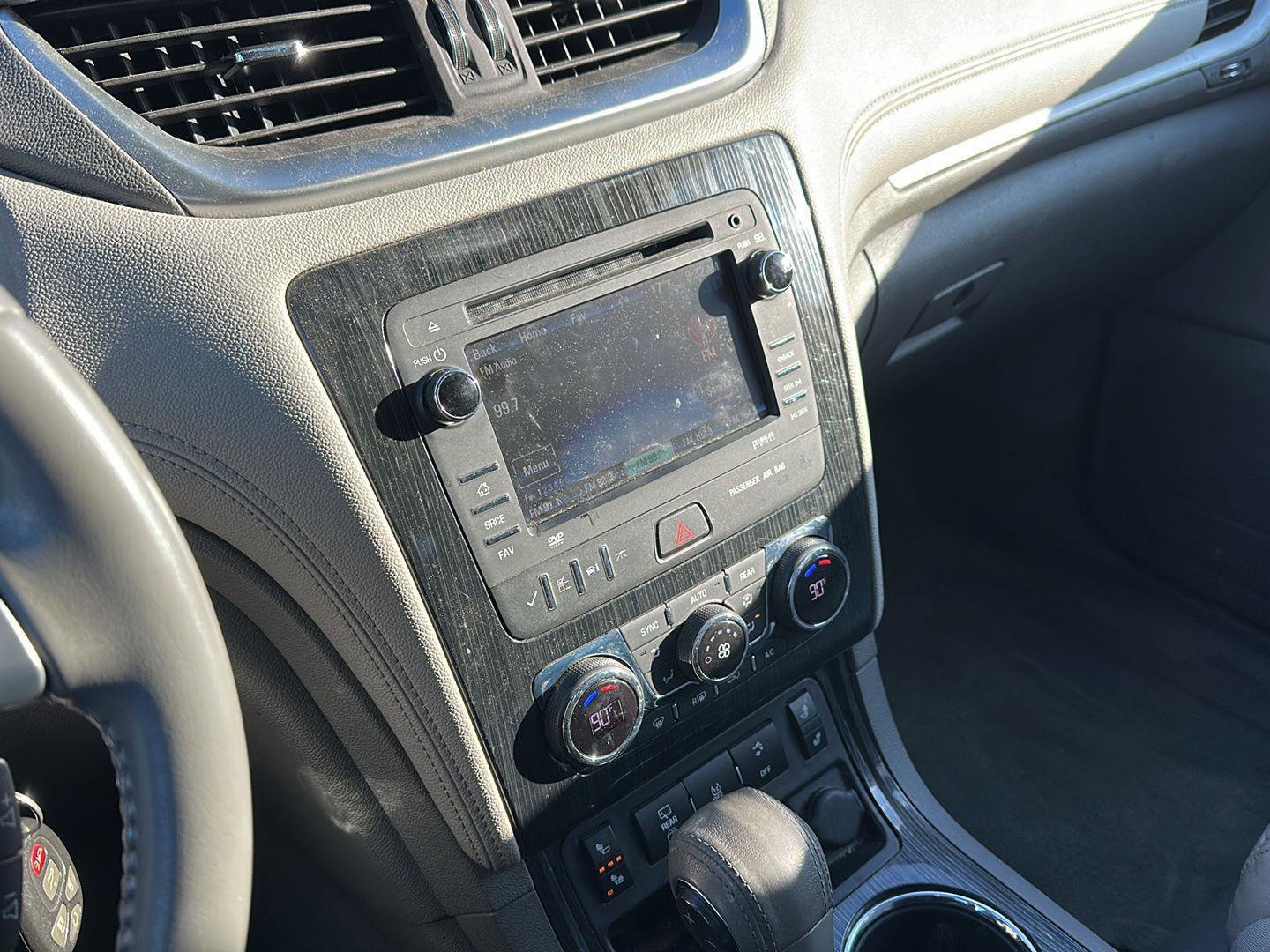 Used 2015 Chevrolet Traverse LT image 16