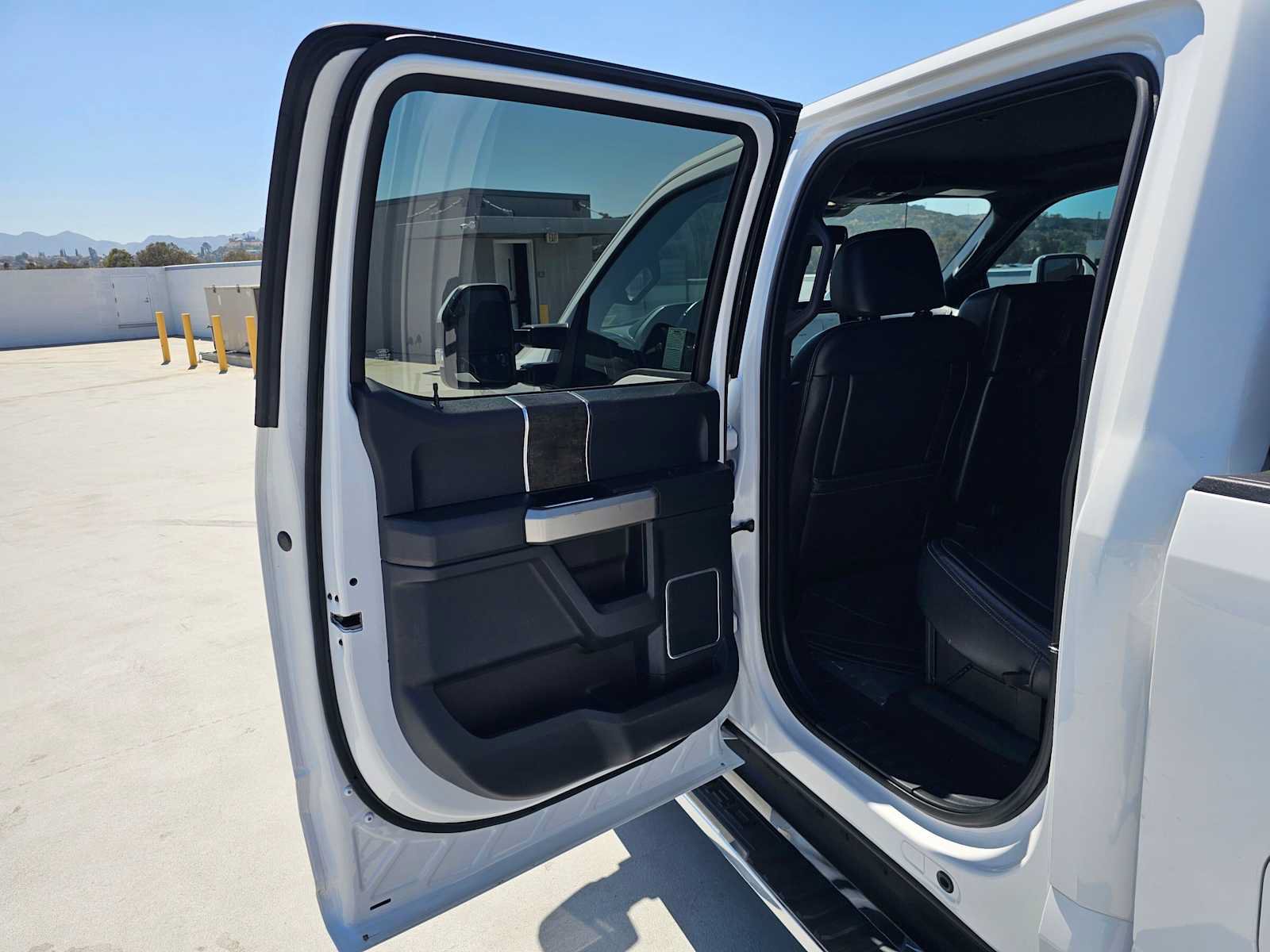 Used 2022 Ford F350 Lariat AWD/4WD image 16
