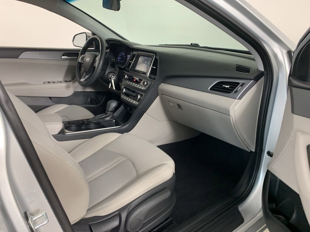 Used 2019 Hyundai Sonata ECO FWD image 34