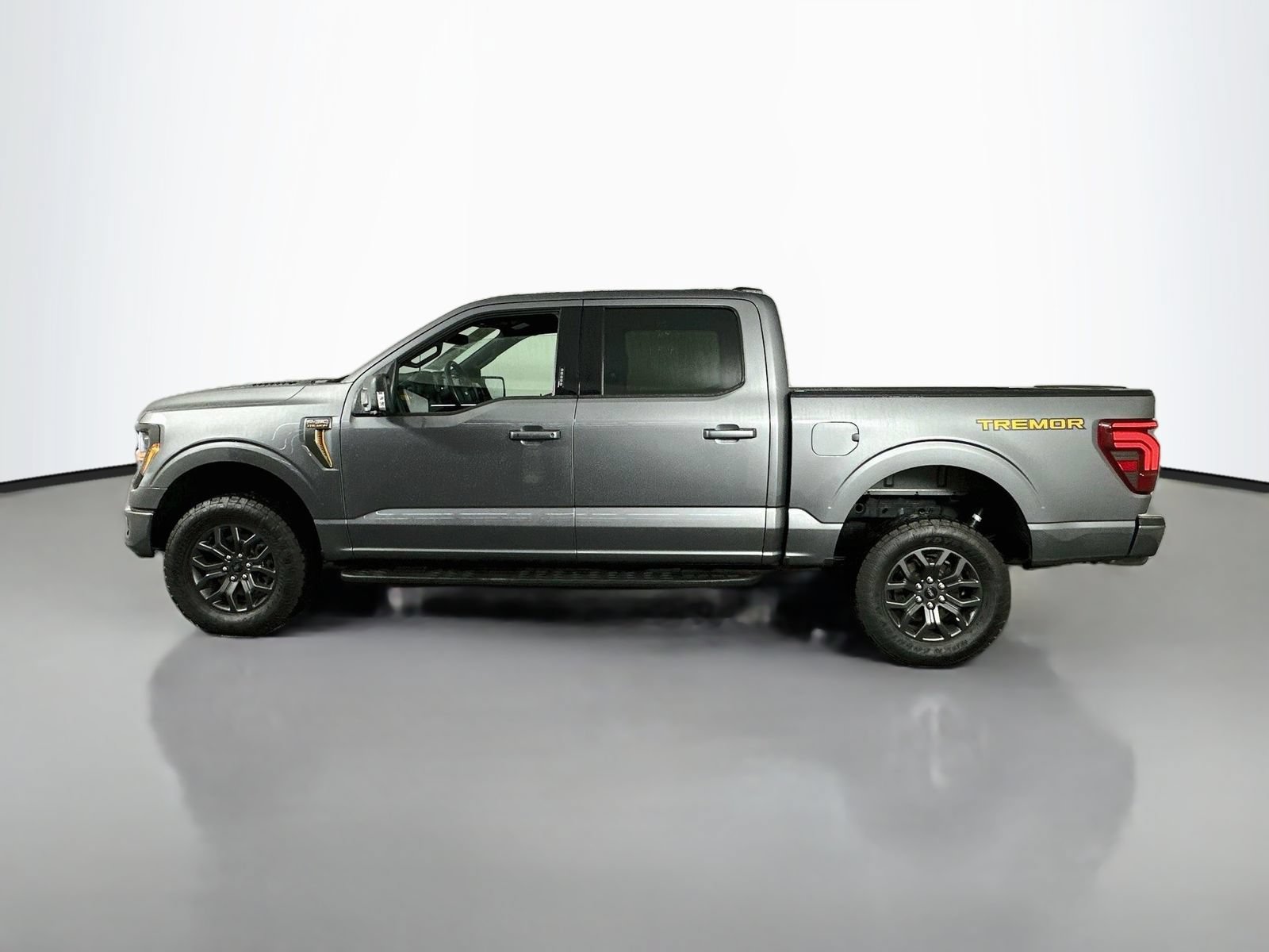 Used 2024 Ford F150 Tremor w/ Bed Utility Package AWD/4WD image 5