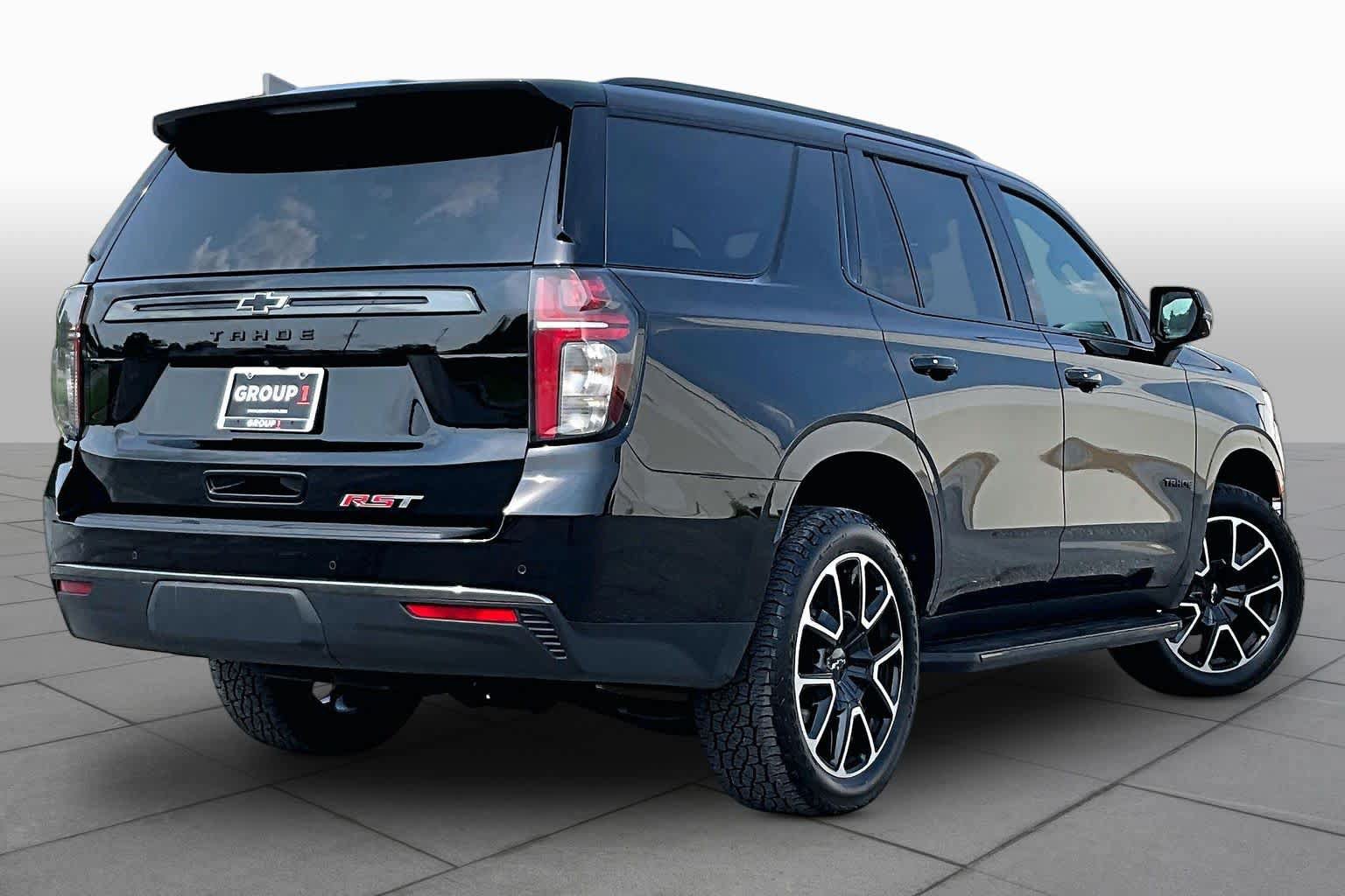 Used 2022 Chevrolet Tahoe RST w/ Luxury Package AWD/4WD image 13