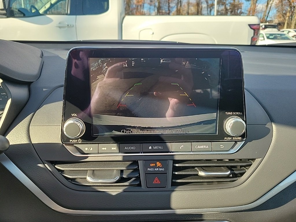 Used 2025 Nissan Altima 2.5 S image 13