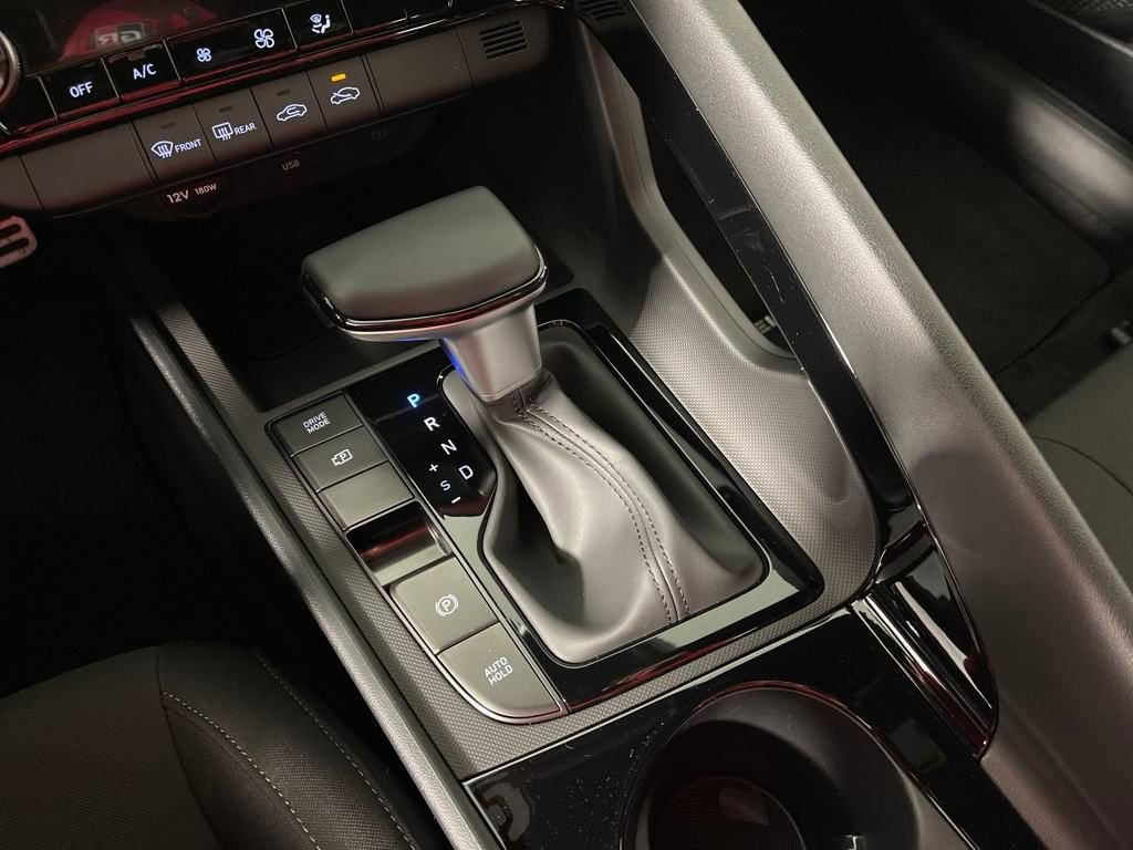 New 2025 Hyundai Elantra SEL image 24