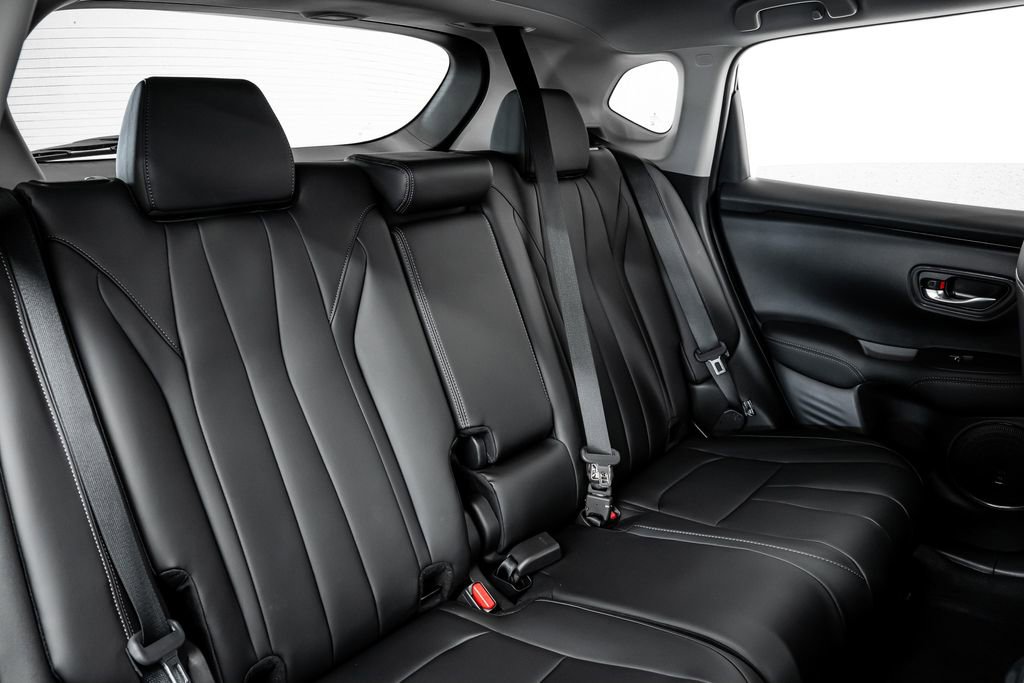 Certified 2025 Acura ADX FWD image 22