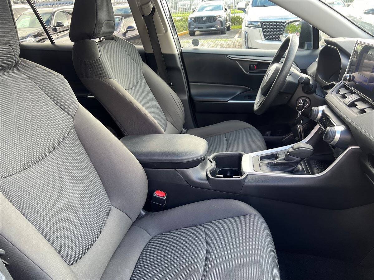 Used 2023 Toyota RAV4 LE FWD image 8
