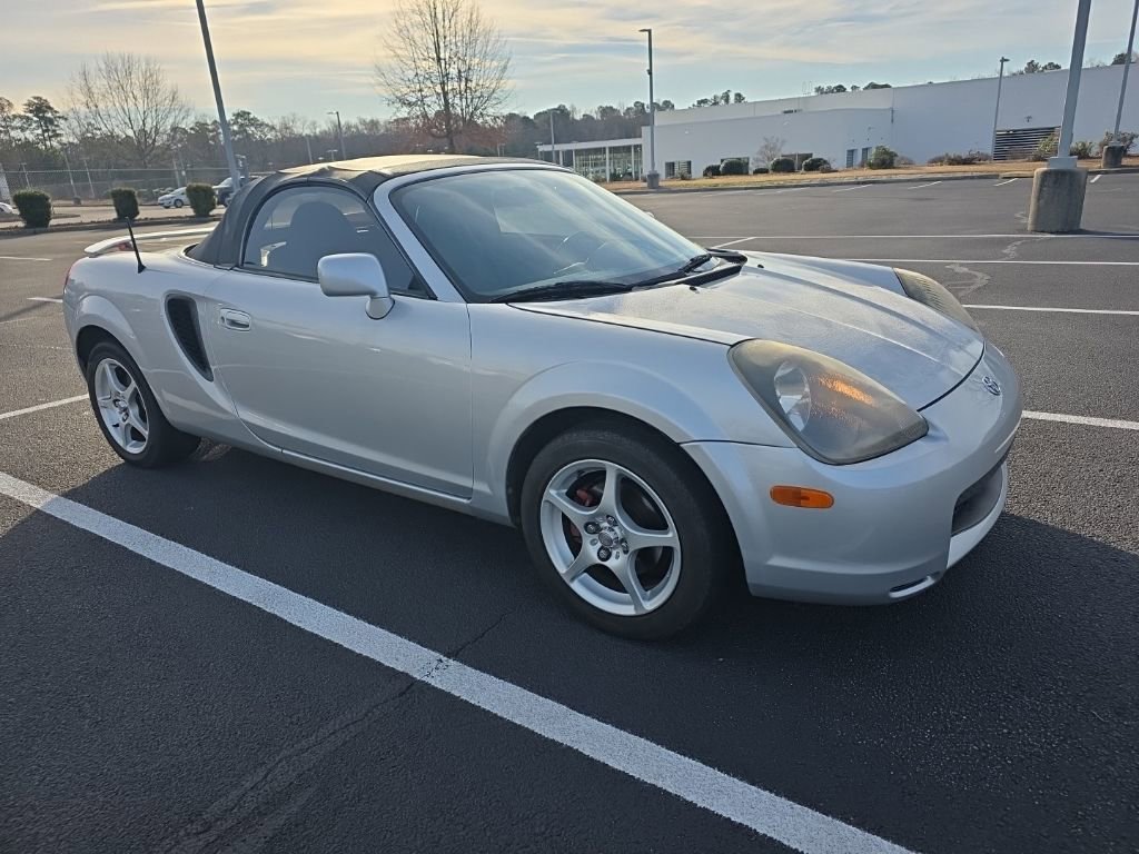Used 2000 Toyota MR2 Base image 10