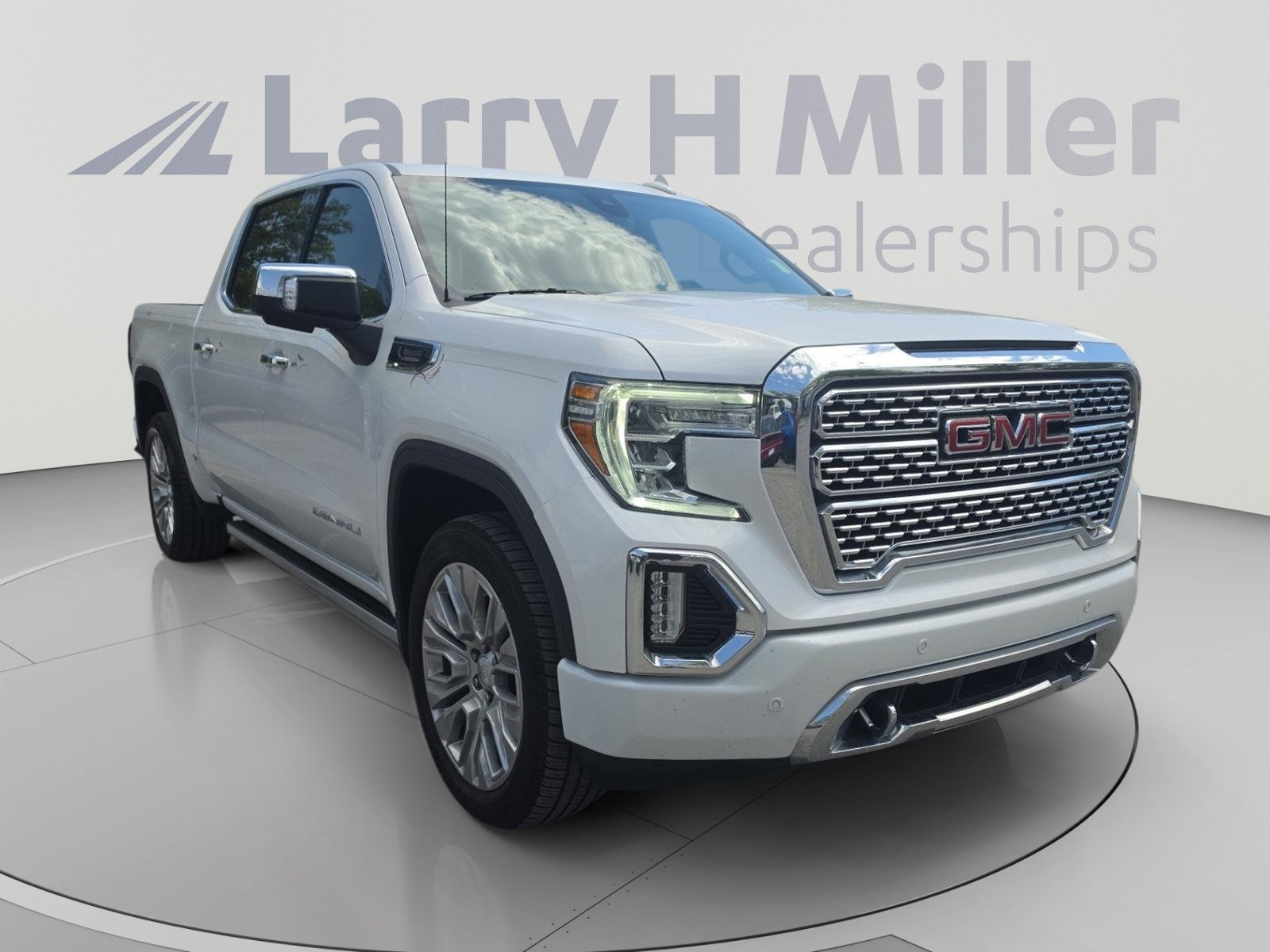 Used 2022 GMC Sierra 1500 Denali w/ Denali Premium Package AWD/4WD image 7