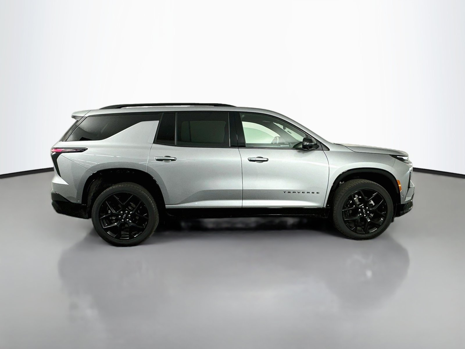Used 2024 Chevrolet Traverse RS AWD/4WD image 9