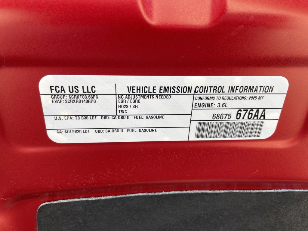 Used 2025 Chrysler Pacifica Limited image 45